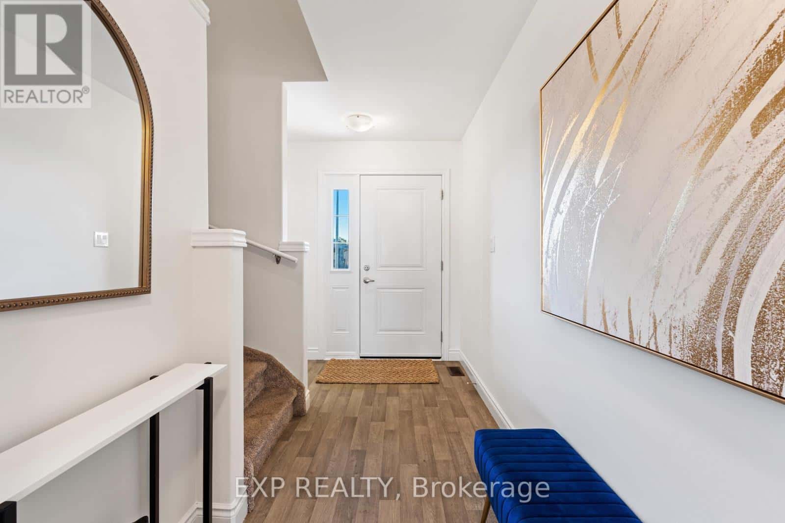 10 COBBLESTONE STREET — Belleville (Belleville Ward), Ontario - Photo 3 of 33