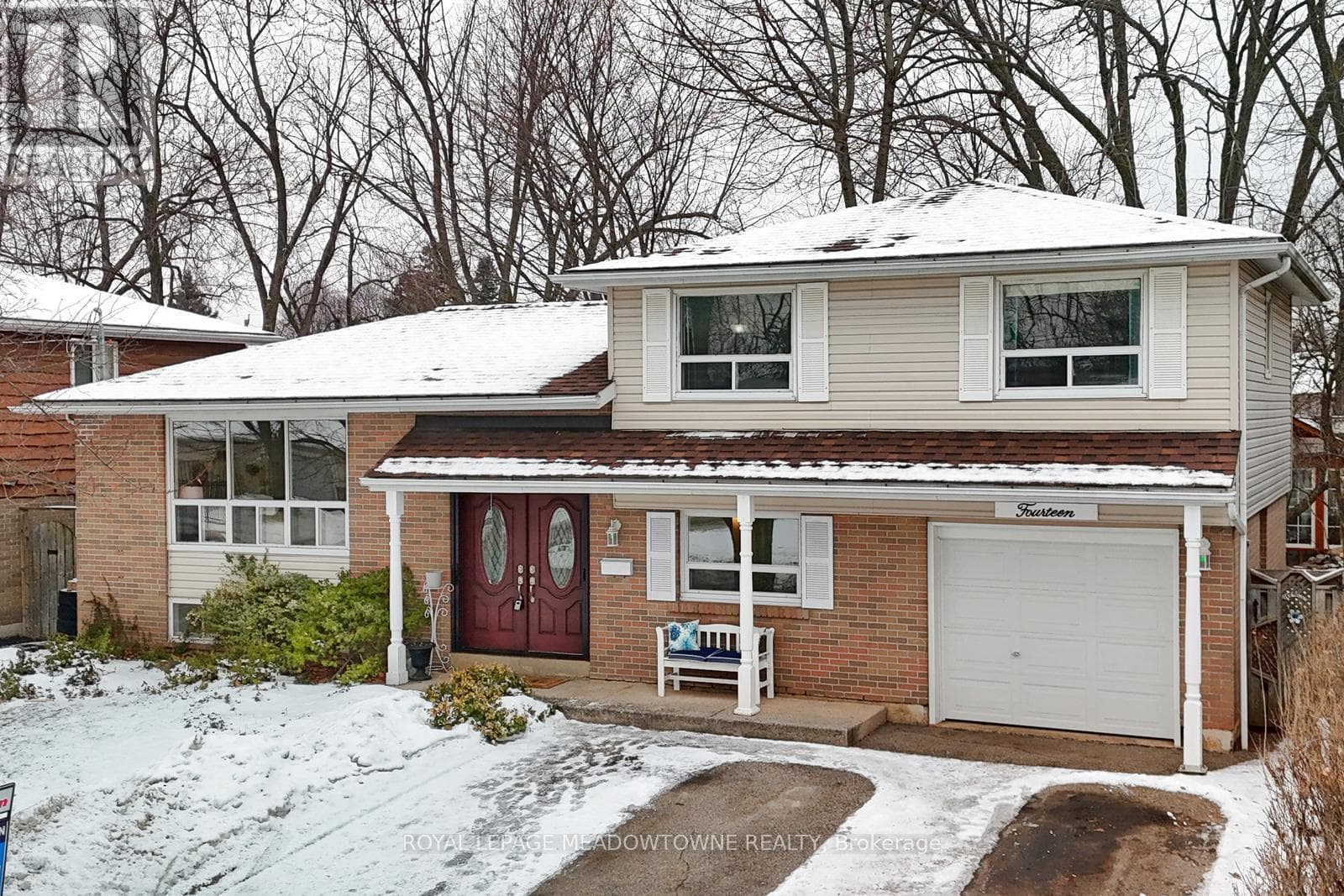 14 MOORE PARK CRESCENT — Halton Hills (Georgetown), Ontario - Main photo
