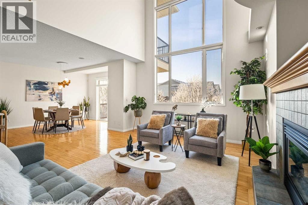 511 Cresthaven Place SW — Calgary, Alberta - Main photo