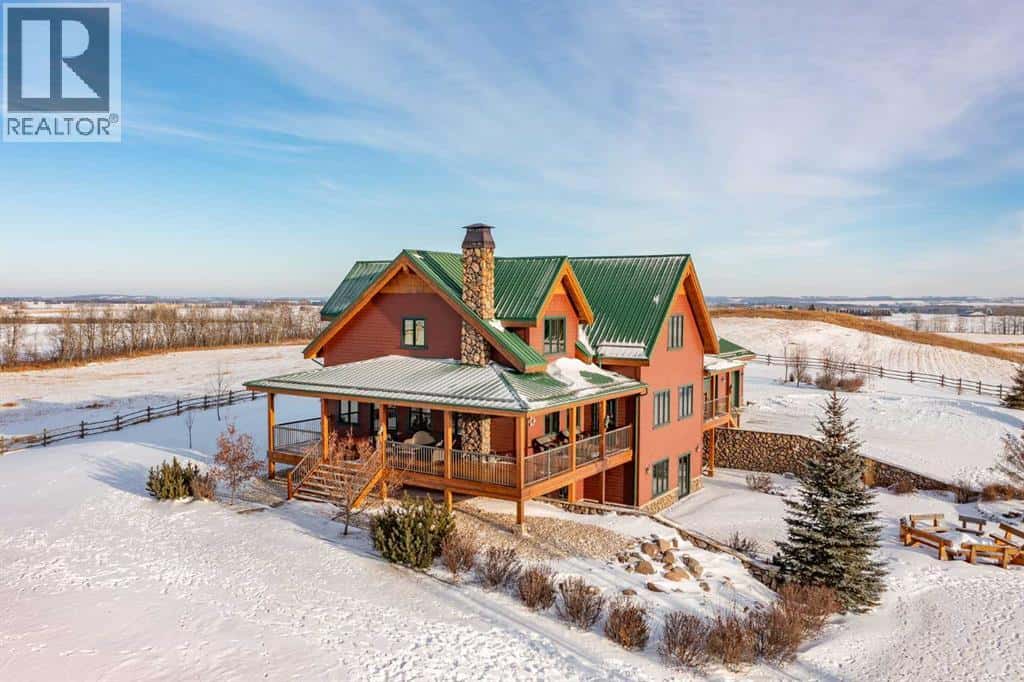 41115 Range Road 272 — Rural Lacombe County, Alberta - Photo 2 of 50