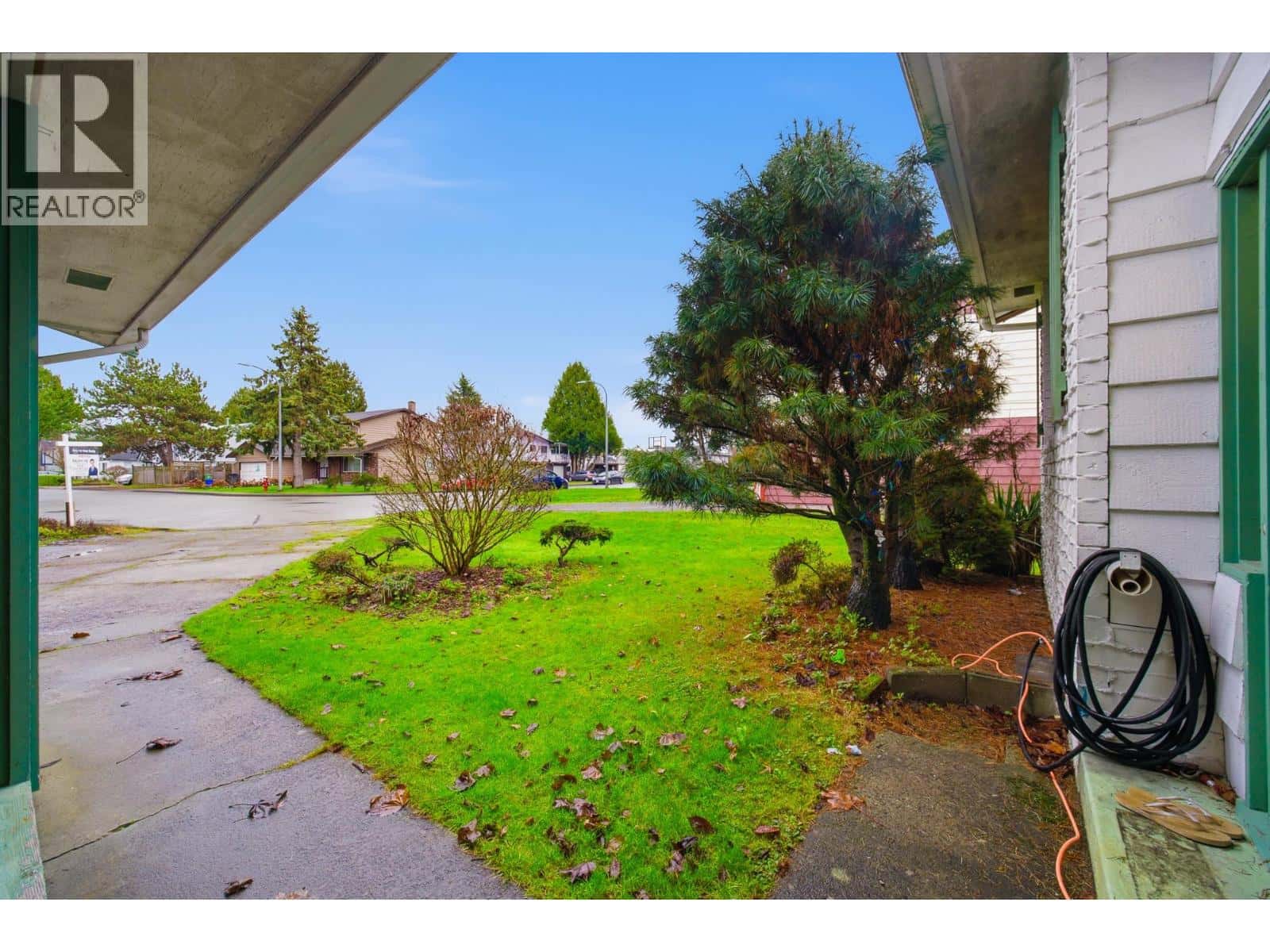 9571 GLENTHORNE DRIVE — Richmond, British Columbia - Photo 5 of 10