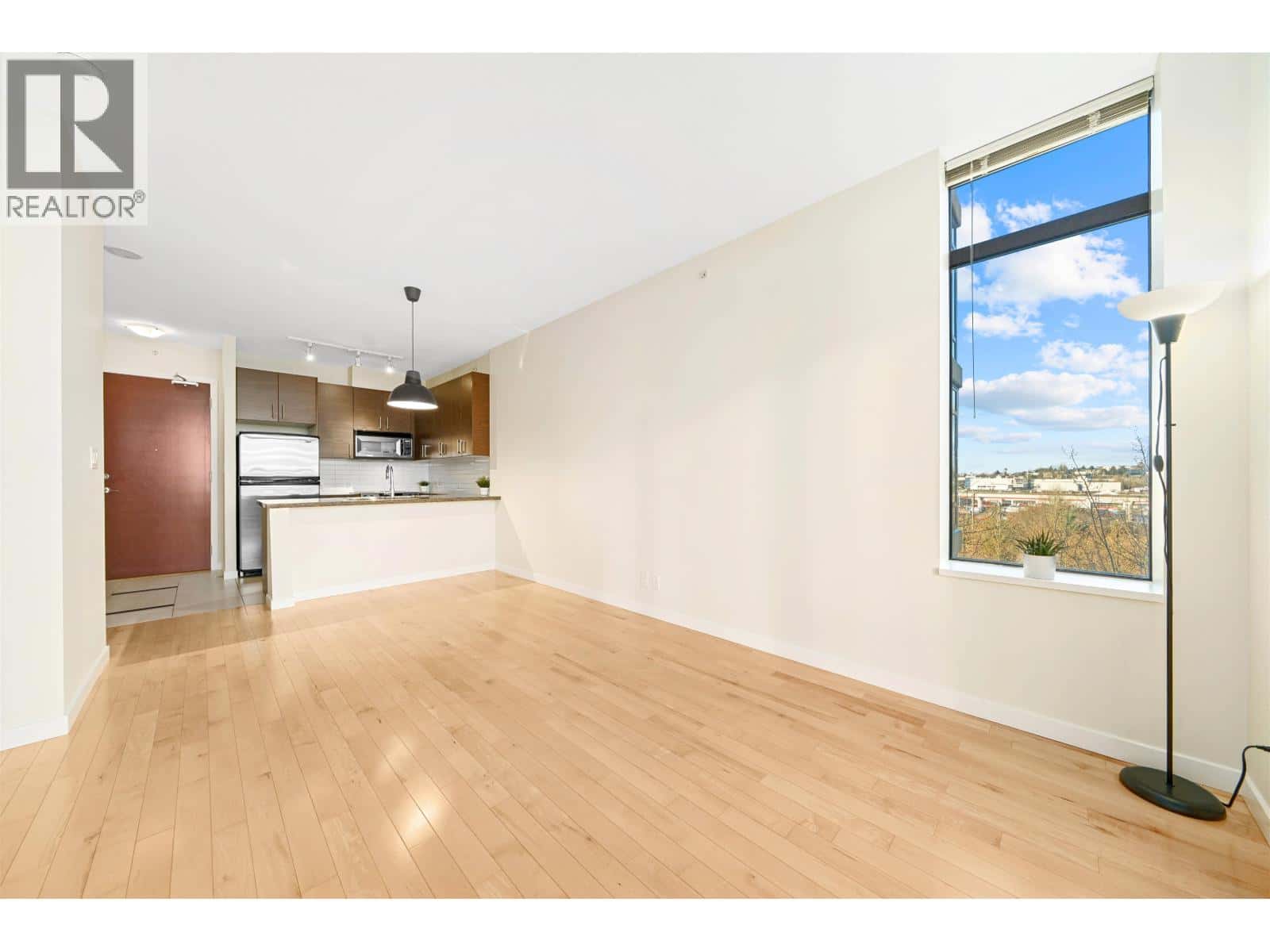 605 2345 MADISON AVENUE — Burnaby, British Columbia - Photo 4 of 34