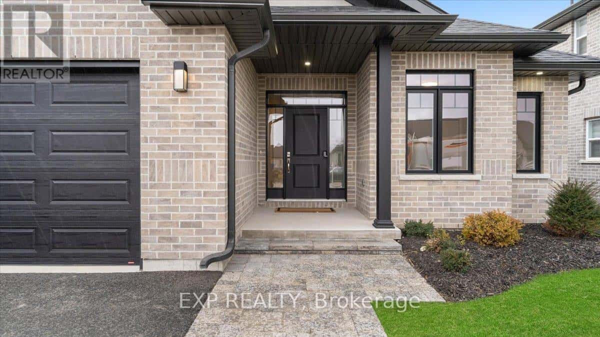 6 VAUGHN COURT — Belleville (Thurlow Ward), Ontario - Photo 3 of 50