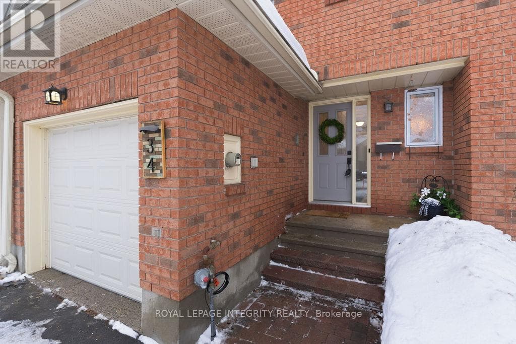 34 FURLONG CRESCENT — Ottawa, Ontario - Main photo