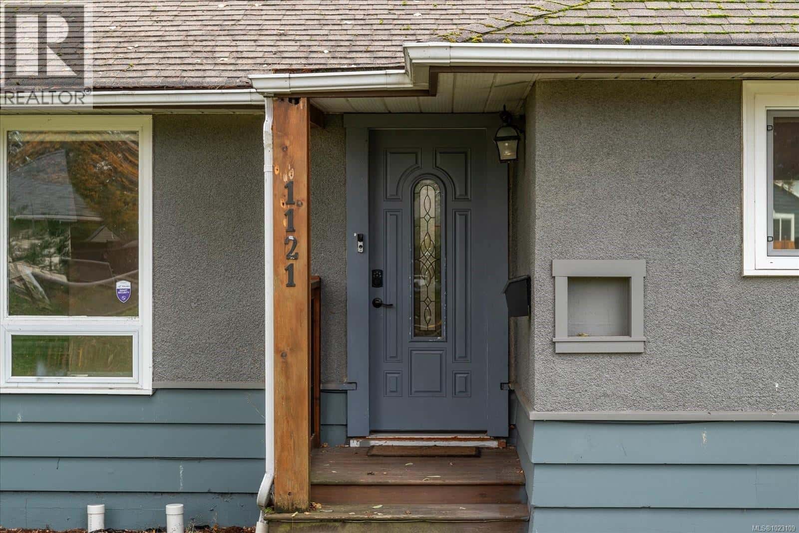 1121 Bush St — Nanaimo, British Columbia - Photo 5 of 65