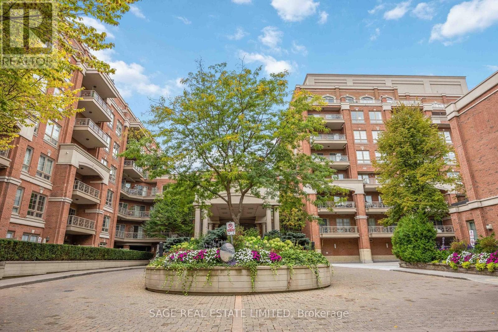 212 - 20 BURKEBROOK PLACE — Toronto (Bridle Path-Sunnybrook-York Mills), Ontario - Main photo