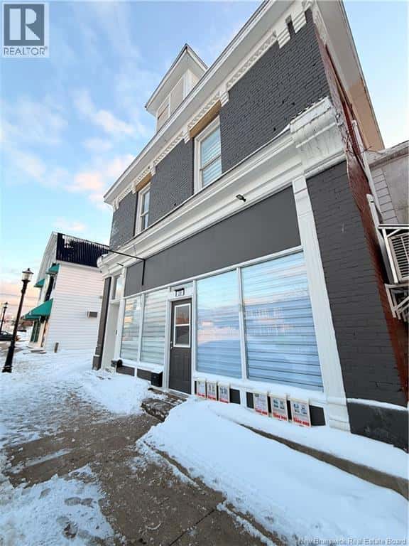26-28 Cunard Street — Miramichi, New Brunswick - Photo 3 of 38
