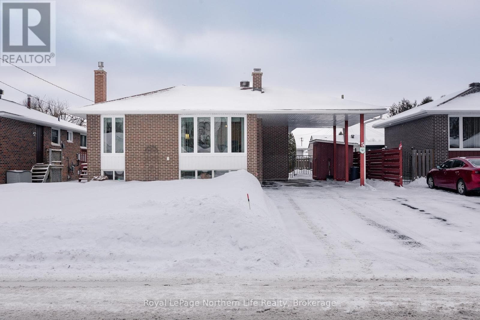 5 STRATHCONA DRIVE — North Bay (Ferris), Ontario - Main photo