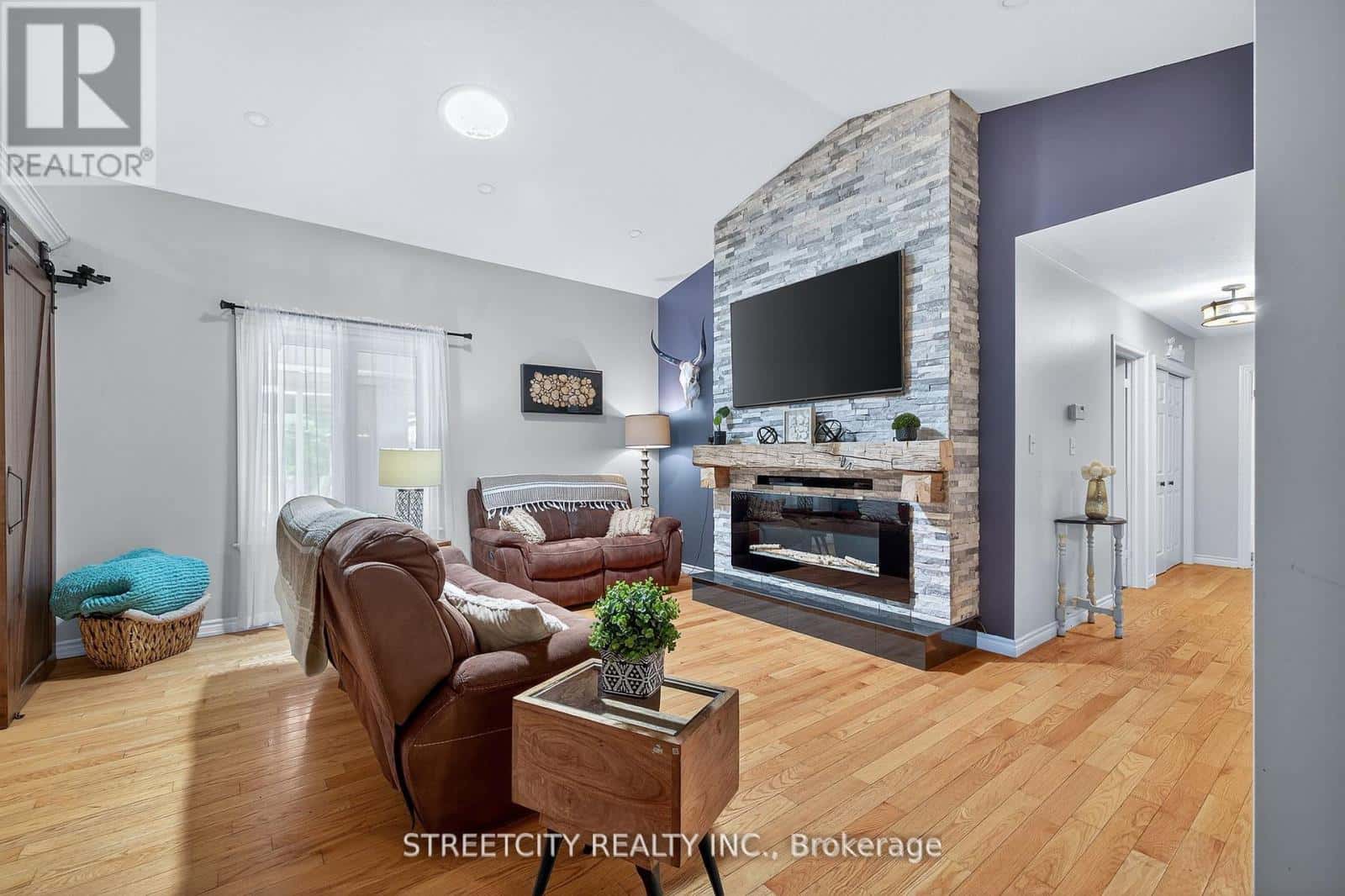 1163 CRUMLIN SIDE ROAD — London East (East J), Ontario - Photo 5 of 50