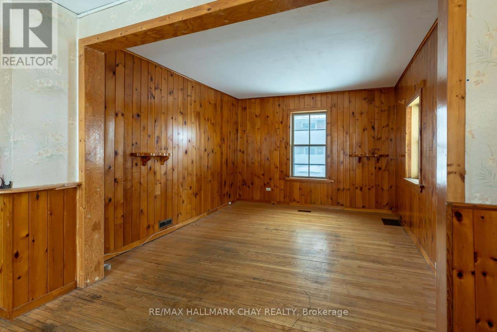 4 EAST STREET — Barrie (Wellington), Ontario - Photo 5 of 10