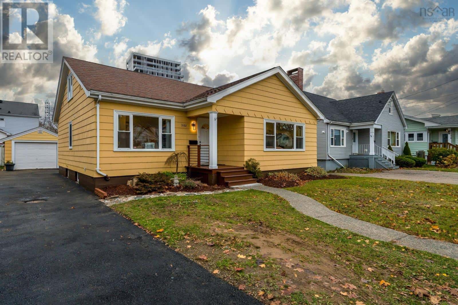 3162 Romans Avenue — Halifax, Nova Scotia - Photo 2 of 50