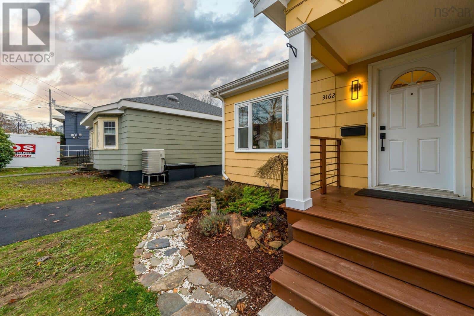 3162 Romans Avenue — Halifax, Nova Scotia - Photo 4 of 50