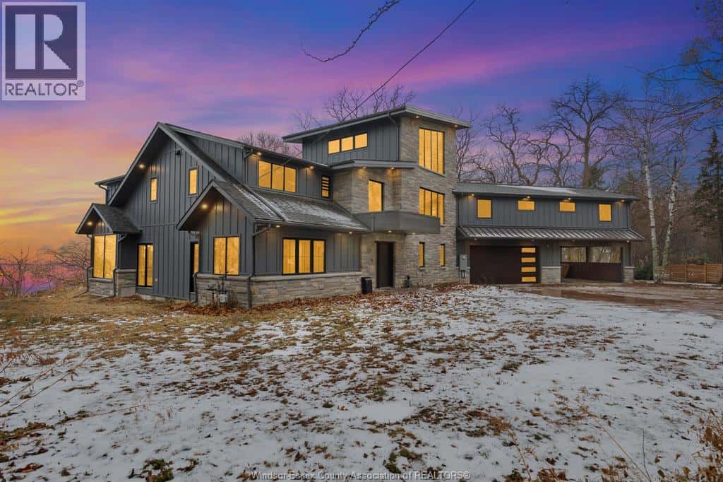 965 BRIARWOOD CRESCENT — Kingsville, Ontario - Photo 2 of 47