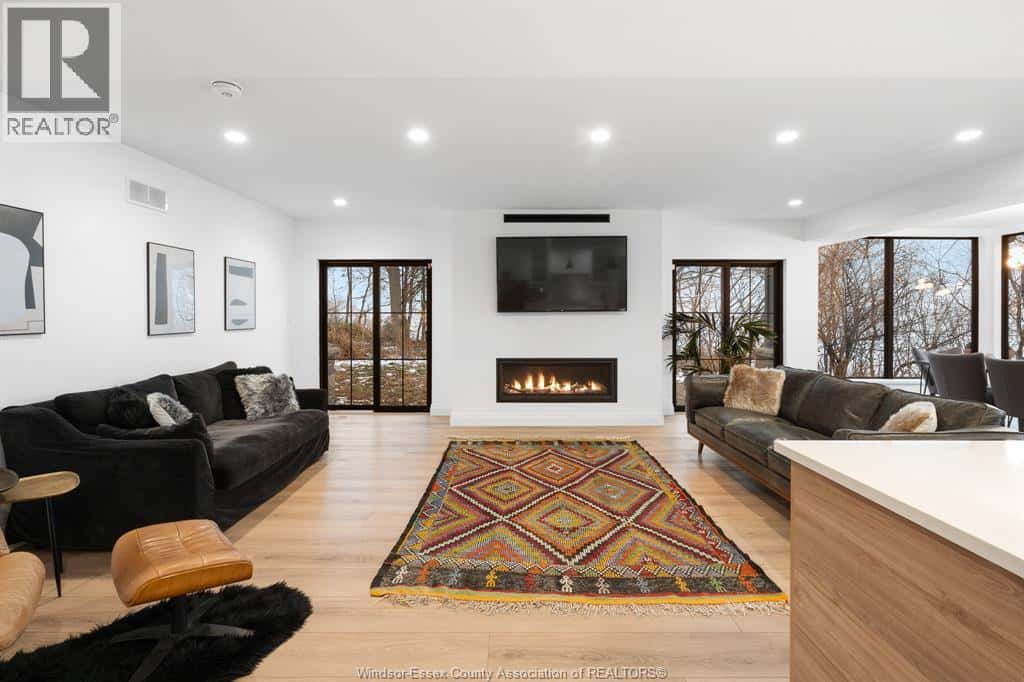 965 BRIARWOOD CRESCENT — Kingsville, Ontario - Photo 5 of 47