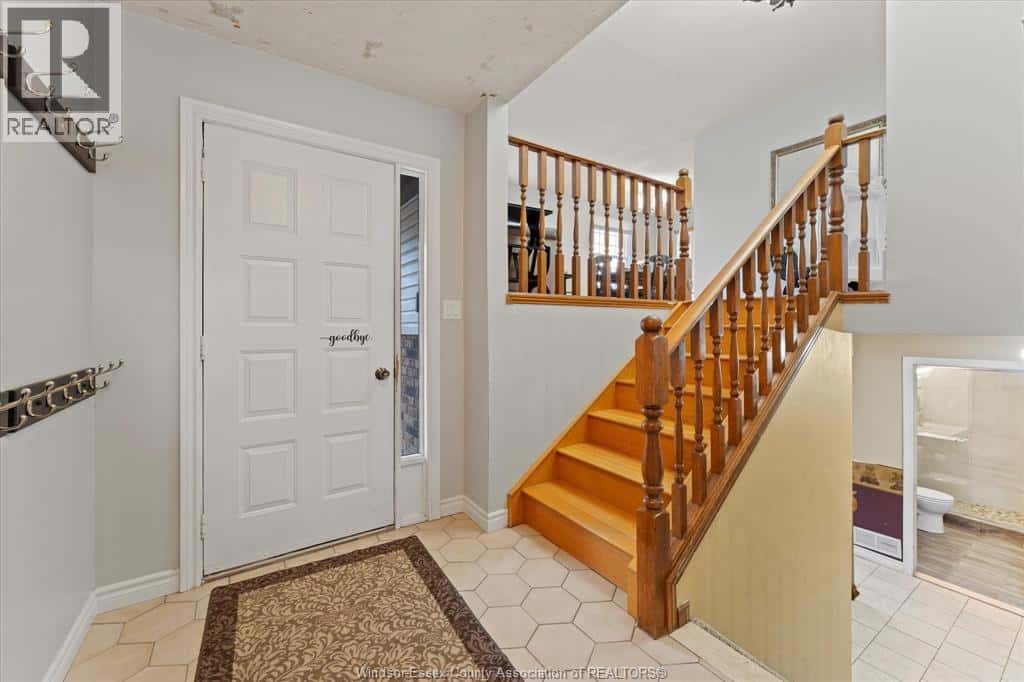 13292 ST. GREGORY'S ROAD — Tecumseh, Ontario - Photo 5 of 36