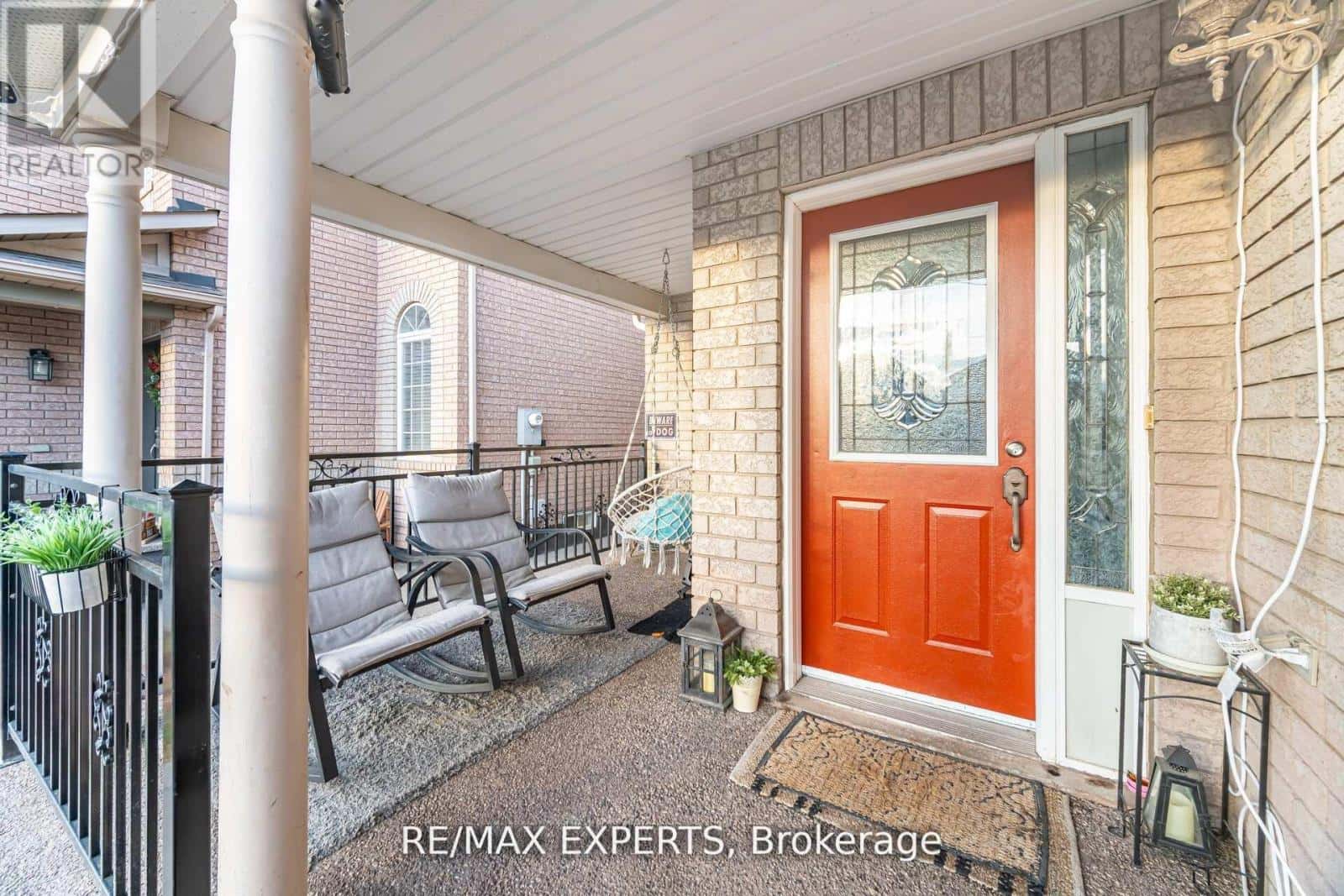 39 ROBERTSON DAVIES DRIVE — Brampton (Snelgrove), Ontario - Photo 4 of 47