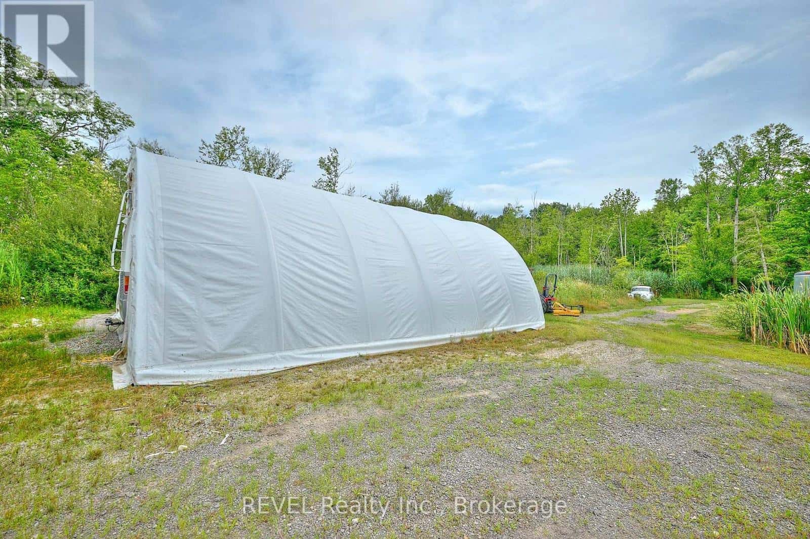 740 HIGHWAY 20 — Pelham (Fenwick), Ontario - Photo 4 of 50