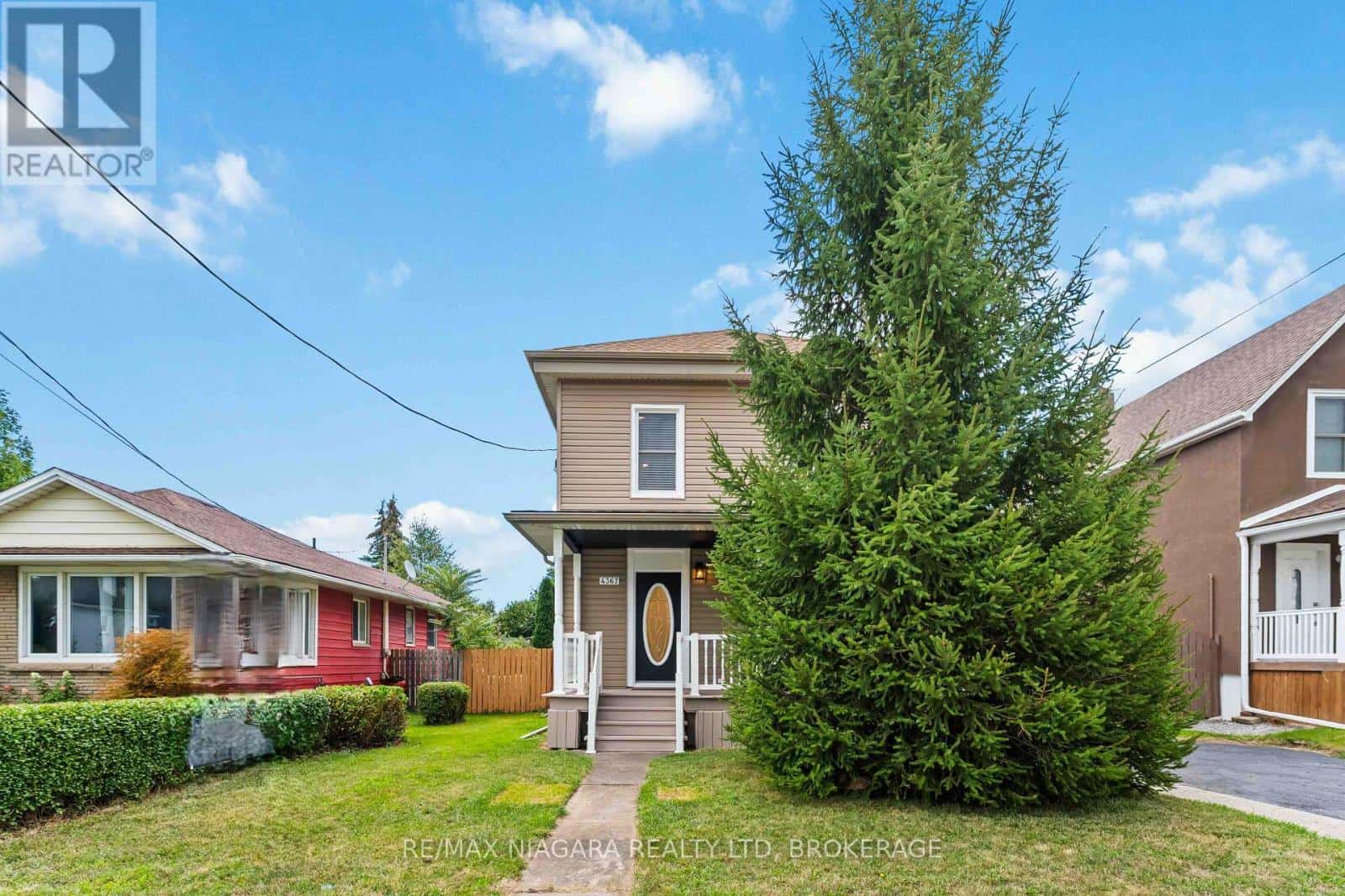 4367 ONTARIO STREET — Lincoln (Beamsville), Ontario - Photo 2 of 34