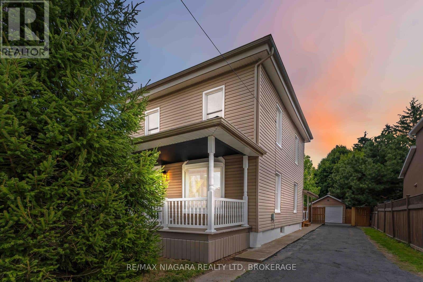 4367 ONTARIO STREET — Lincoln (Beamsville), Ontario - Photo 3 of 34