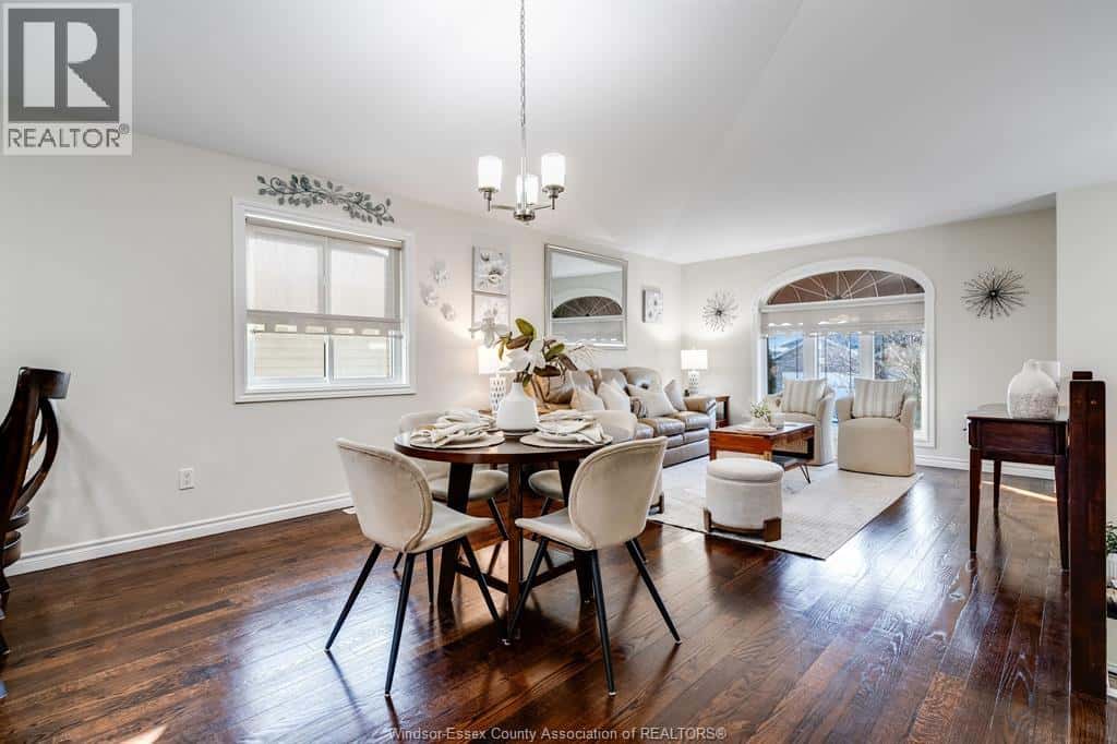 1632 Magnolia — Windsor, Ontario - Photo 3 of 40