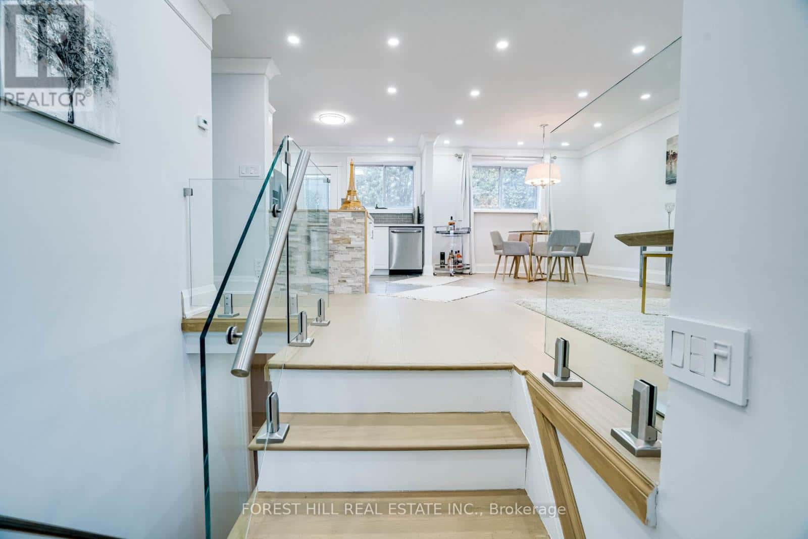 1 WILLIS DRIVE — Aurora (Aurora Highlands), Ontario - Photo 5 of 32