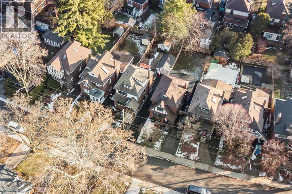 170 HADDON Avenue N — Hamilton, Ontario - Photo 3 of 50