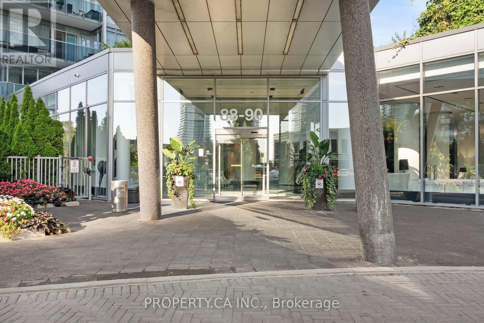 1211 - 90 PARK LAWN ROAD — Toronto (Mimico), Ontario - Photo 2 of 50