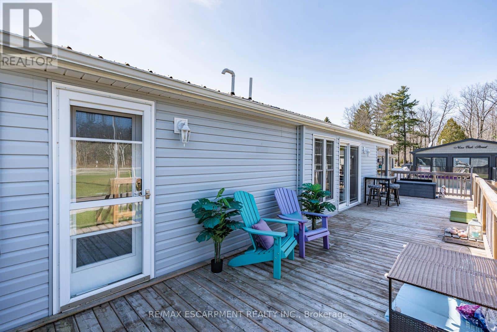 10 OAK STREET - 4449 MILBUROUGH LINE — Burlington, Ontario - Photo 5 of 27