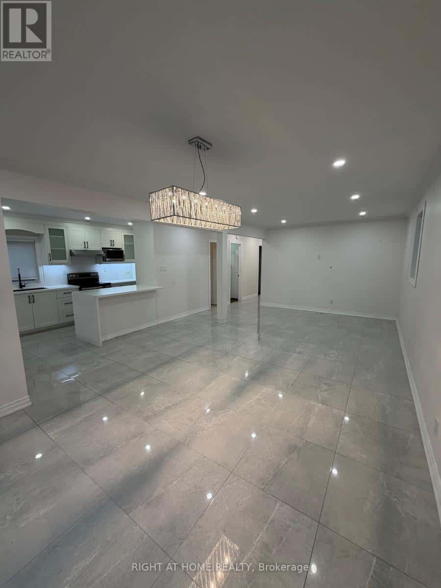 200 GARY DRIVE — Toronto (Humberlea-Pelmo Park), Ontario - Photo 2 of 10