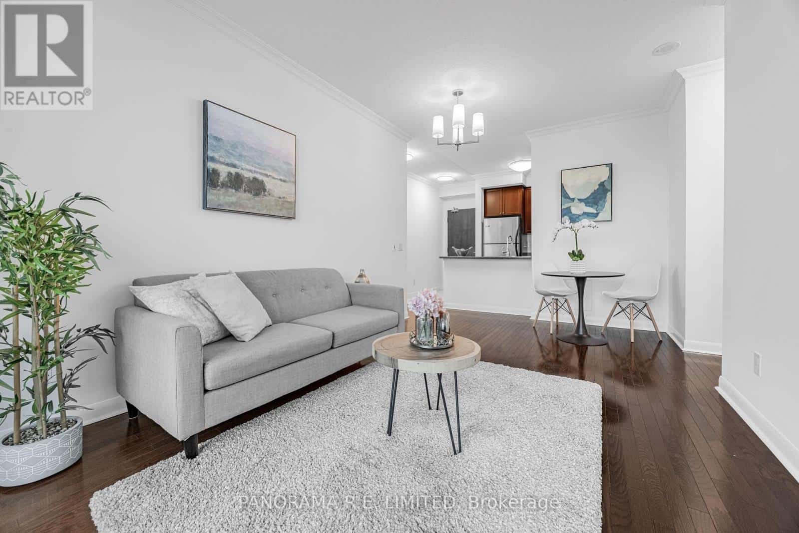 405 - 235 SHERWAY GARDENS ROAD — Toronto (Islington-City Centre West), Ontario - Photo 2 of 33