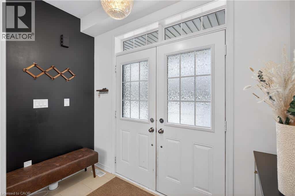 50 KELSO Drive — Haldimand, Ontario - Photo 2 of 36