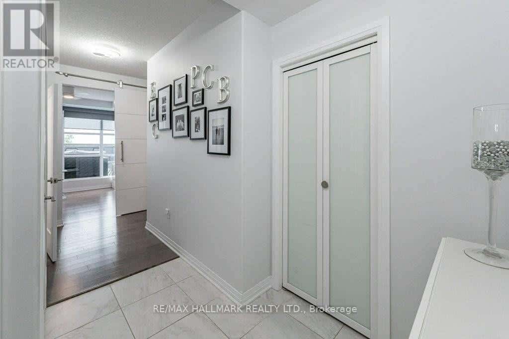 409 - 10 CONCORD PLACE — Grimsby (Grimsby Beach), Ontario - Photo 3 of 27