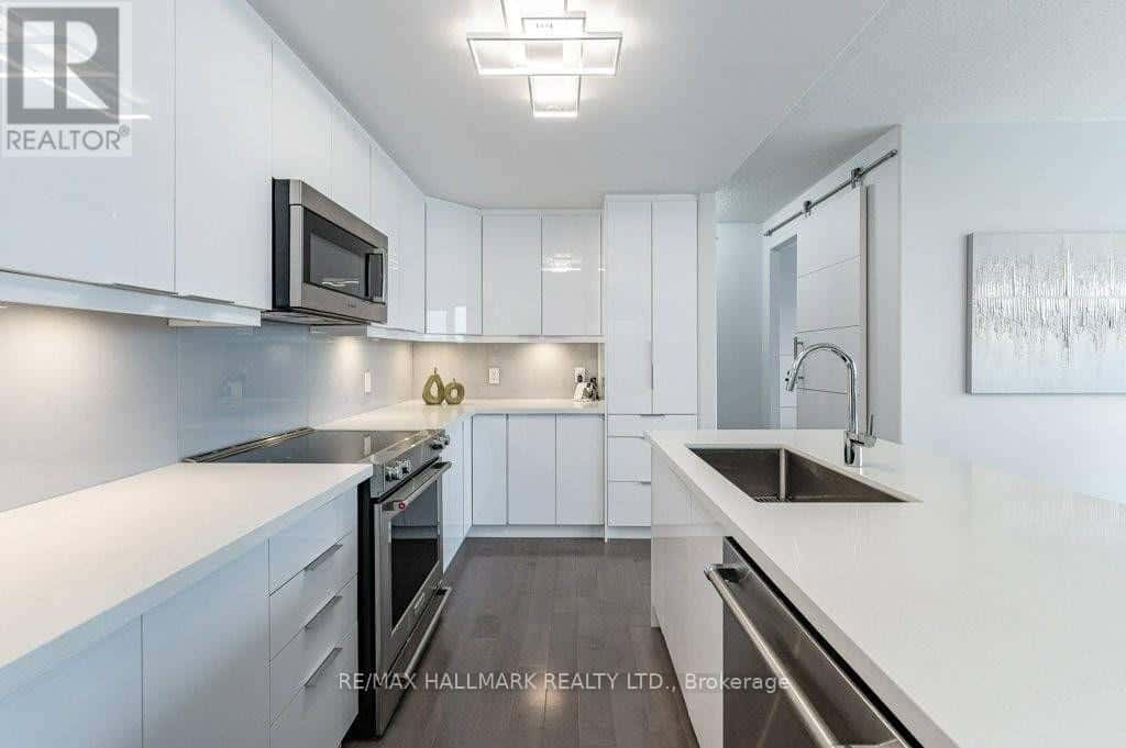 409 - 10 CONCORD PLACE — Grimsby (Grimsby Beach), Ontario - Photo 5 of 27