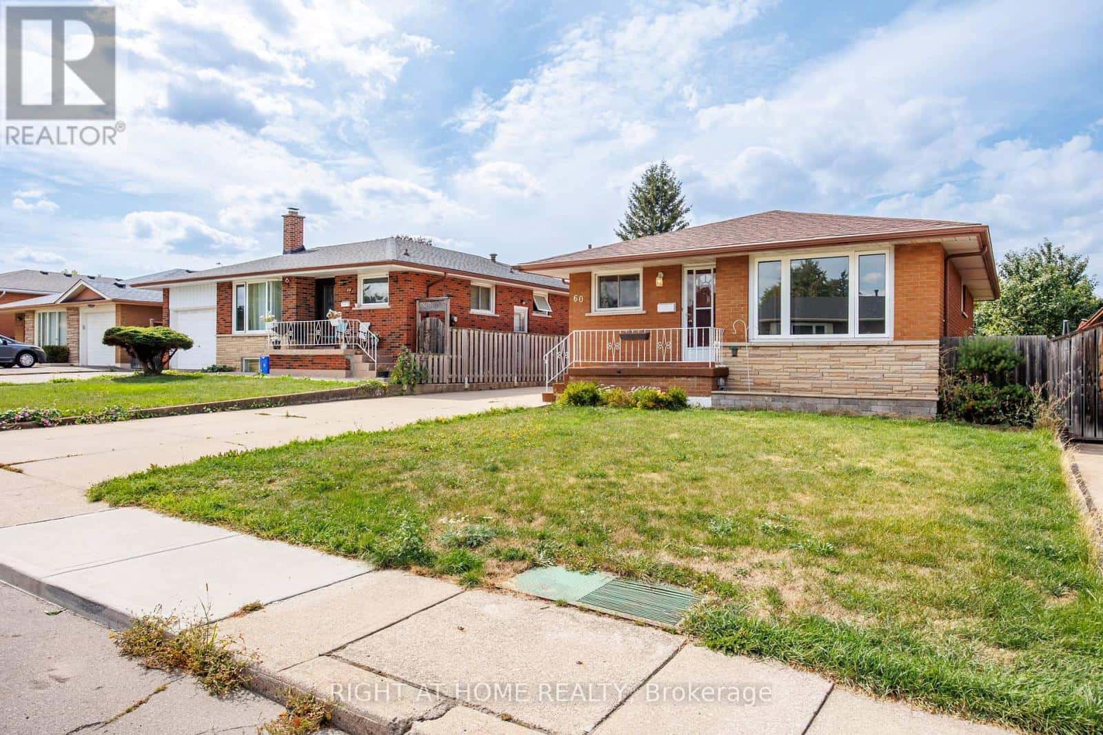 60 CHAMPLAIN AVENUE — Hamilton (Greenford), Ontario - Photo 3 of 36