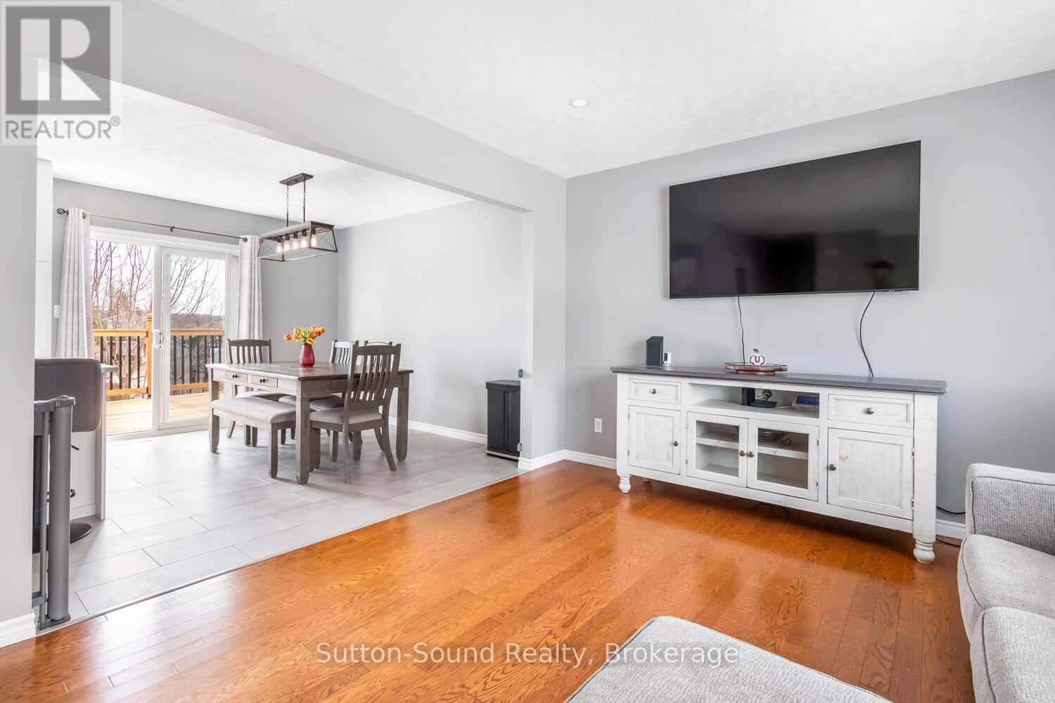 2667 8TH AVENUE E — Owen Sound, Ontario - Photo 4 of 25