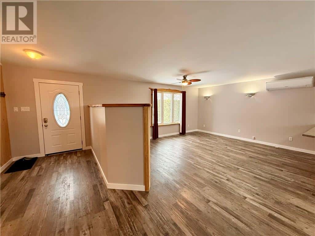 6 Birch Street — Blind River, Ontario - Photo 5 of 49