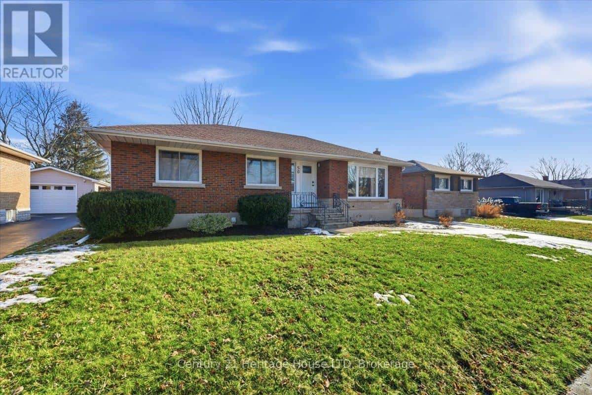 50 BARRON STREET — Welland (Prince Charles), Ontario - Photo 4 of 48