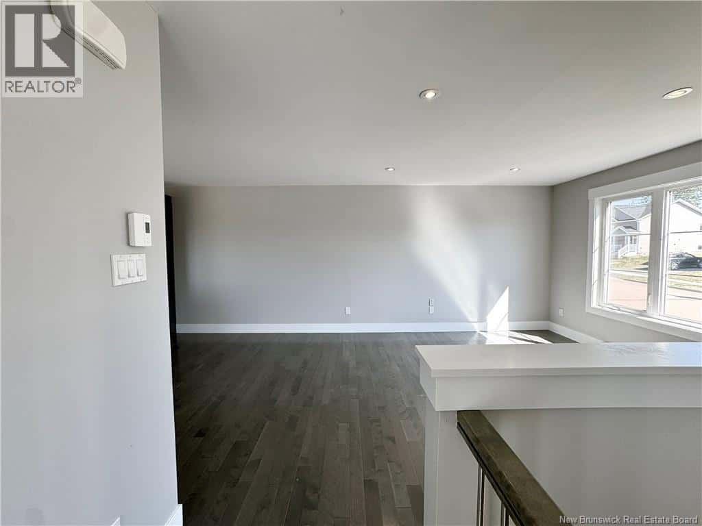 97 Lancefield Crescent — Moncton, New Brunswick - Photo 5 of 37