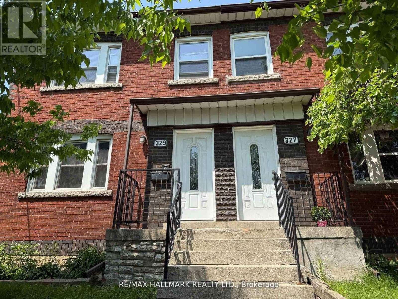 327 VAUGHAN ROAD — Toronto (Humewood-Cedarvale), Ontario - Main photo