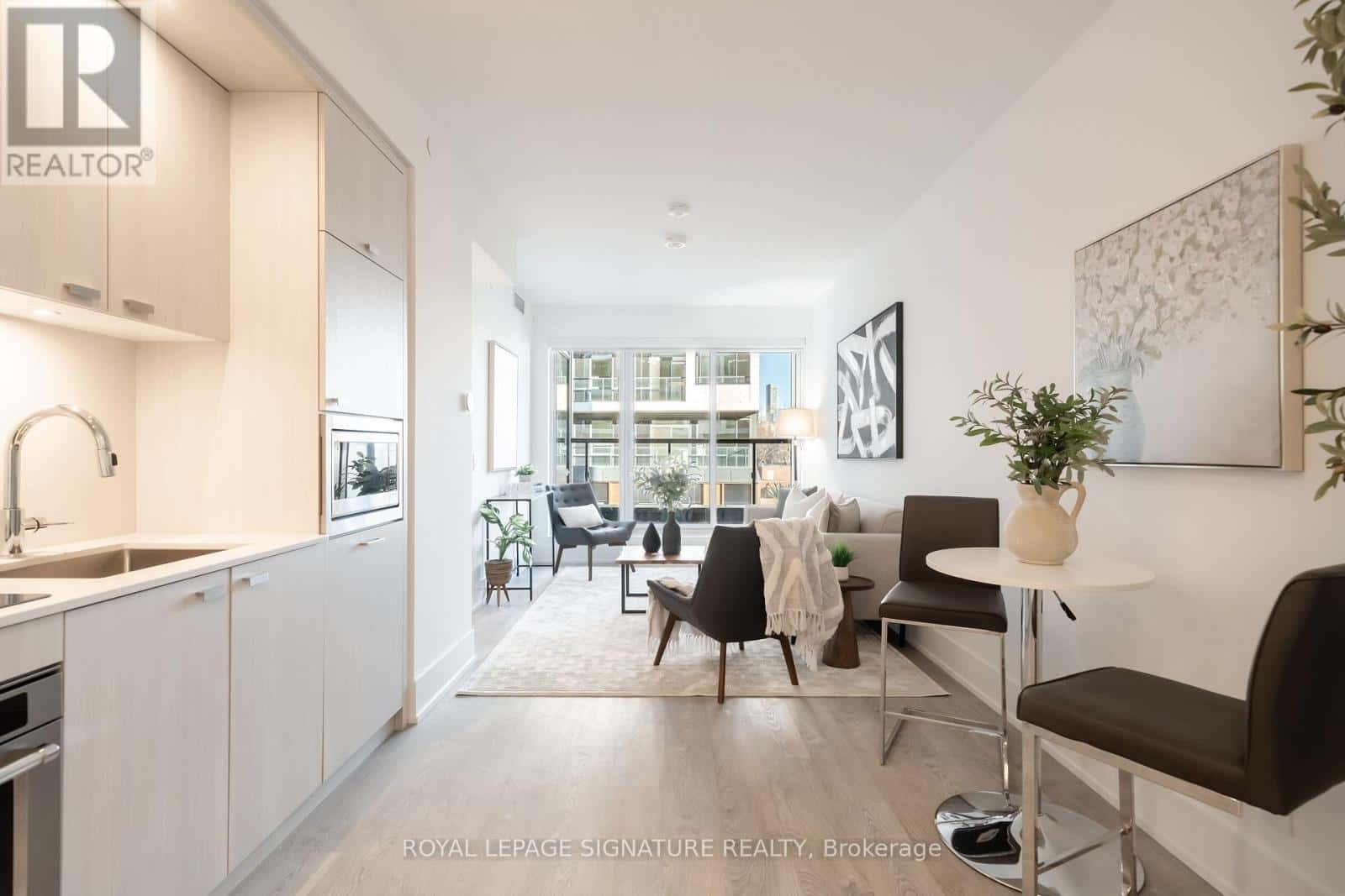 303 - 119 DENISON AVENUE — Toronto (Kensington-Chinatown), Ontario - Photo 3 of 50