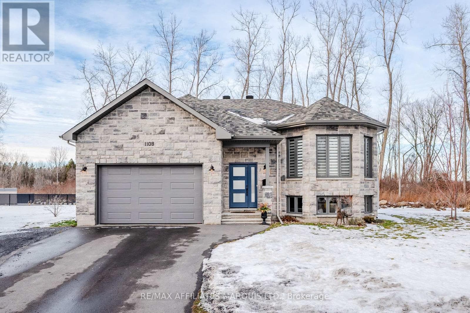 1108 NICOLAS CRESCENT — Cornwall, Ontario - Main photo