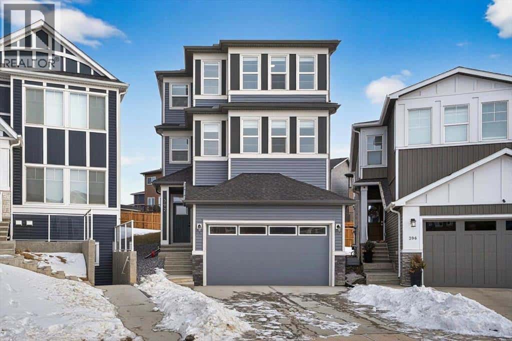 392 Carringvue Place NW — Calgary, Alberta - Photo 2 of 50