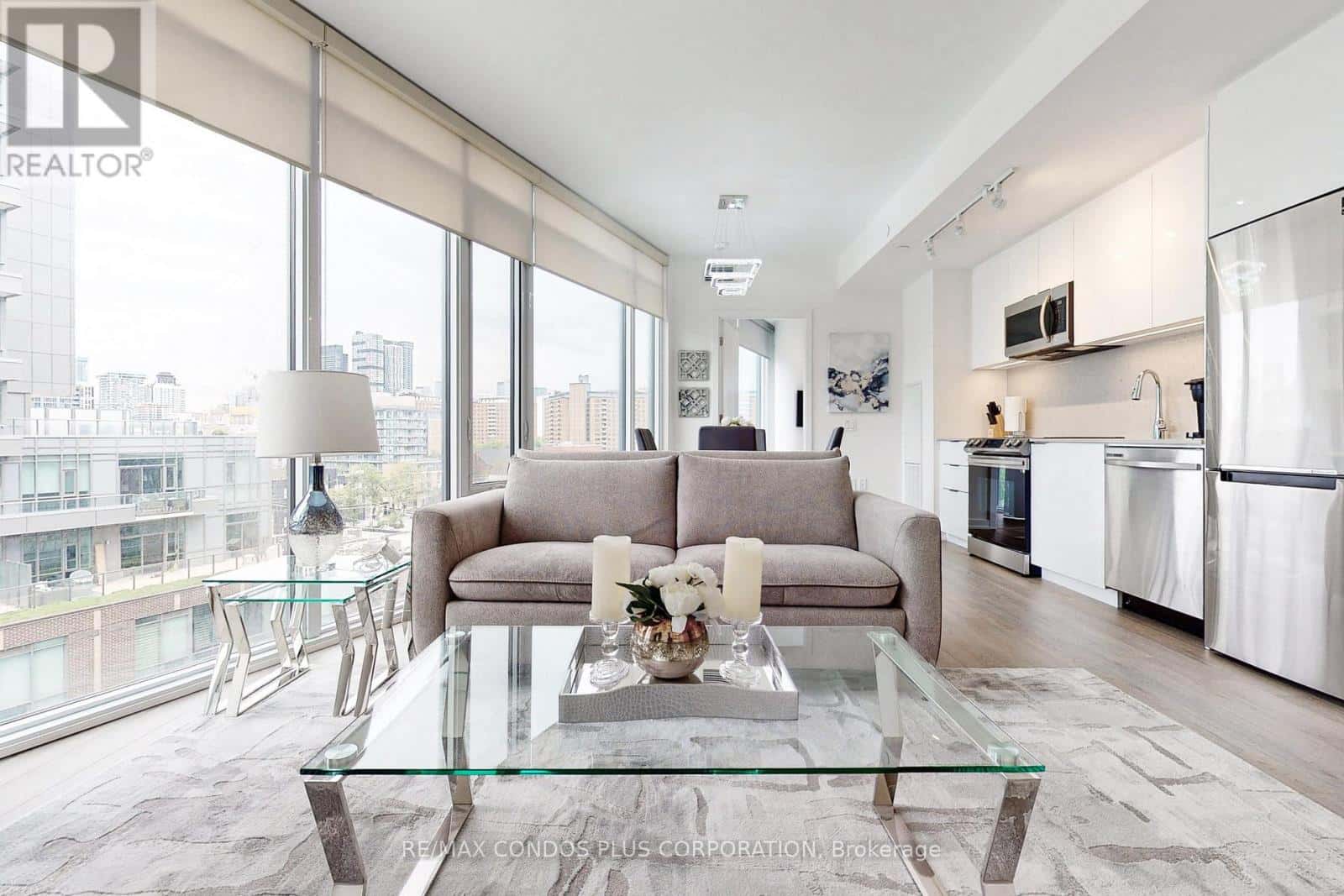 713 - 50 POWER STREET — Toronto (Moss Park), Ontario - Photo 2 of 33