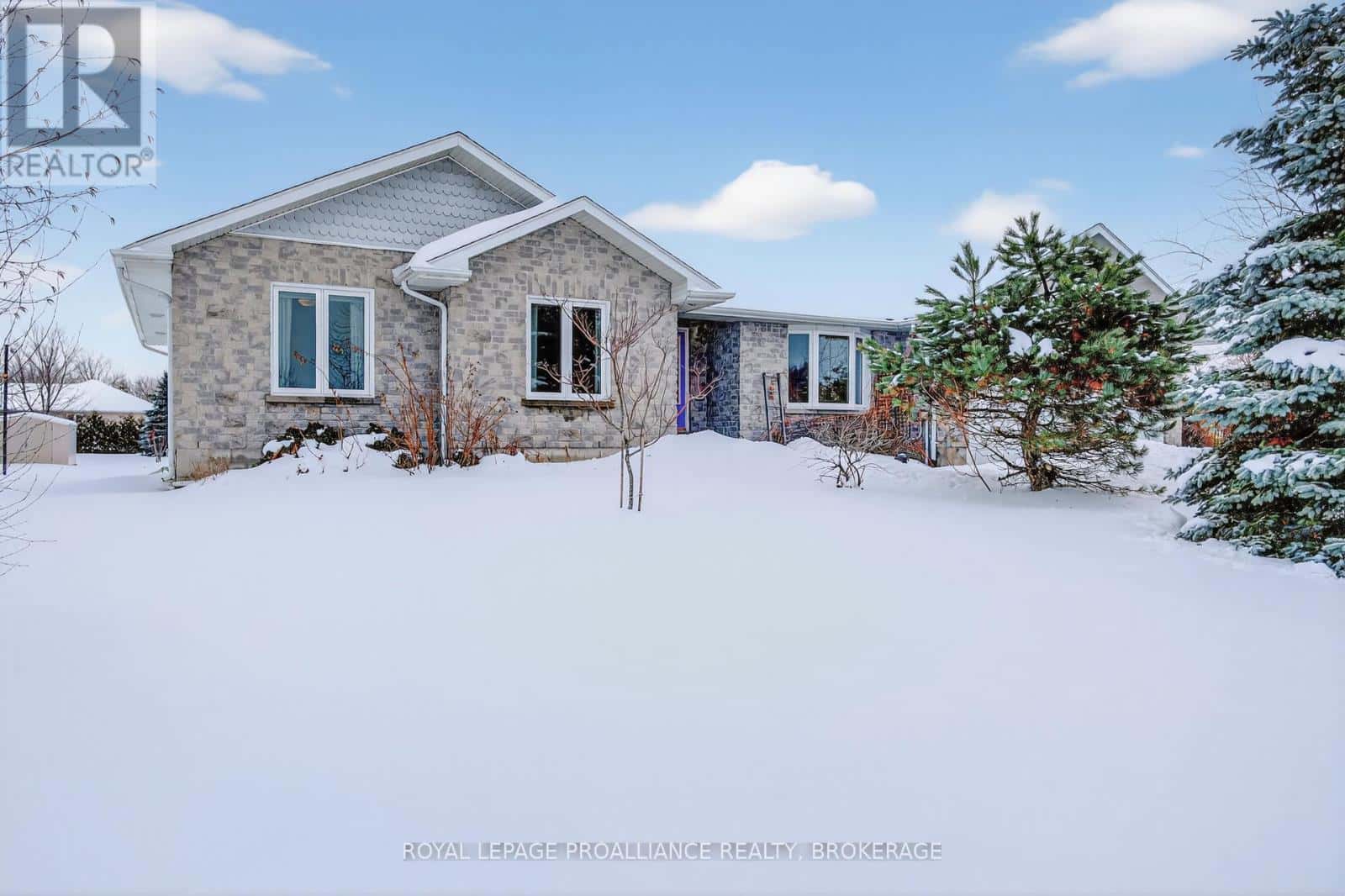 1360 PERRADICE DRIVE — Kingston (City North of 401), Ontario - Photo 2 of 48