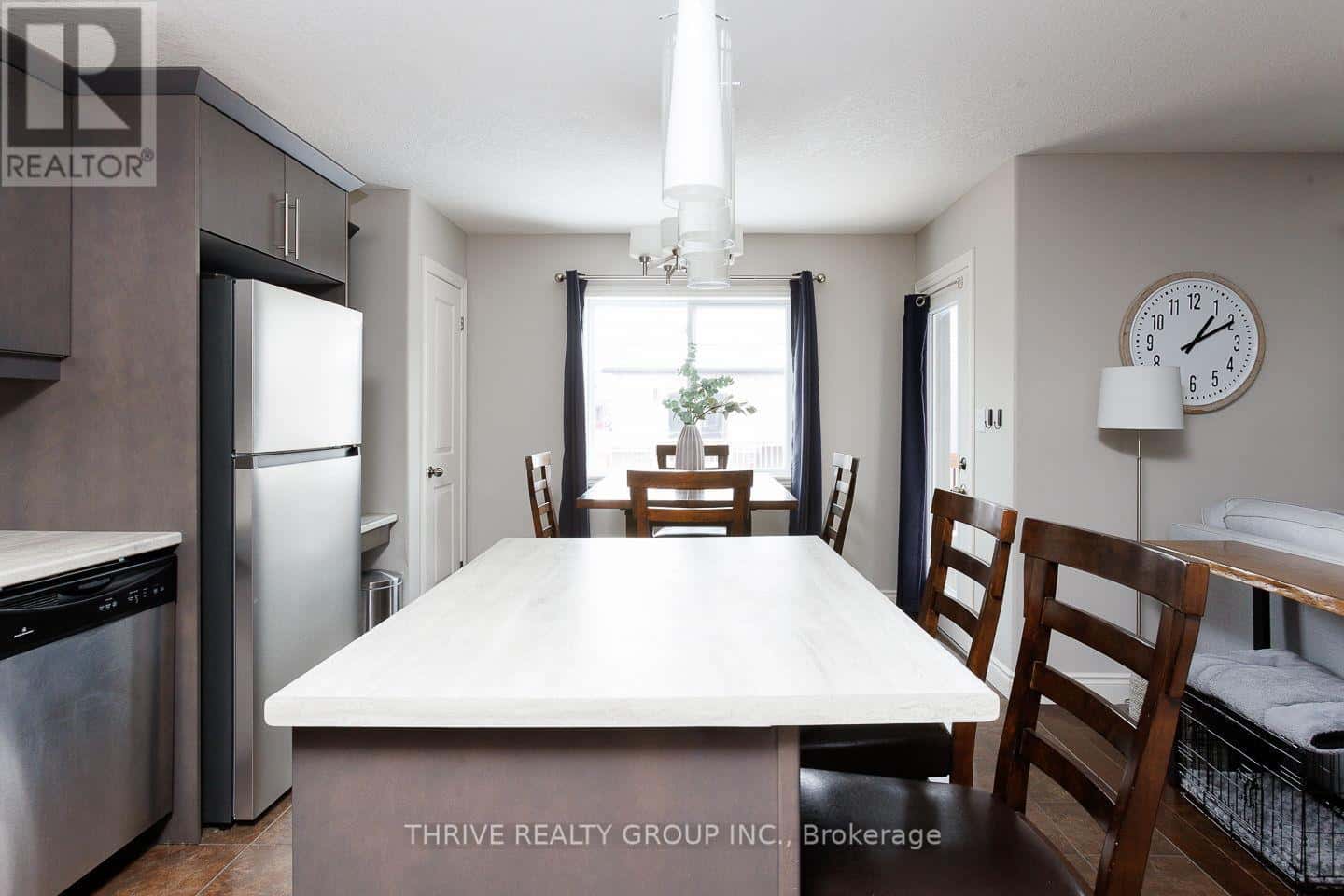 33 ABBOTT STREET — Strathroy-Caradoc (SE), Ontario - Photo 4 of 38