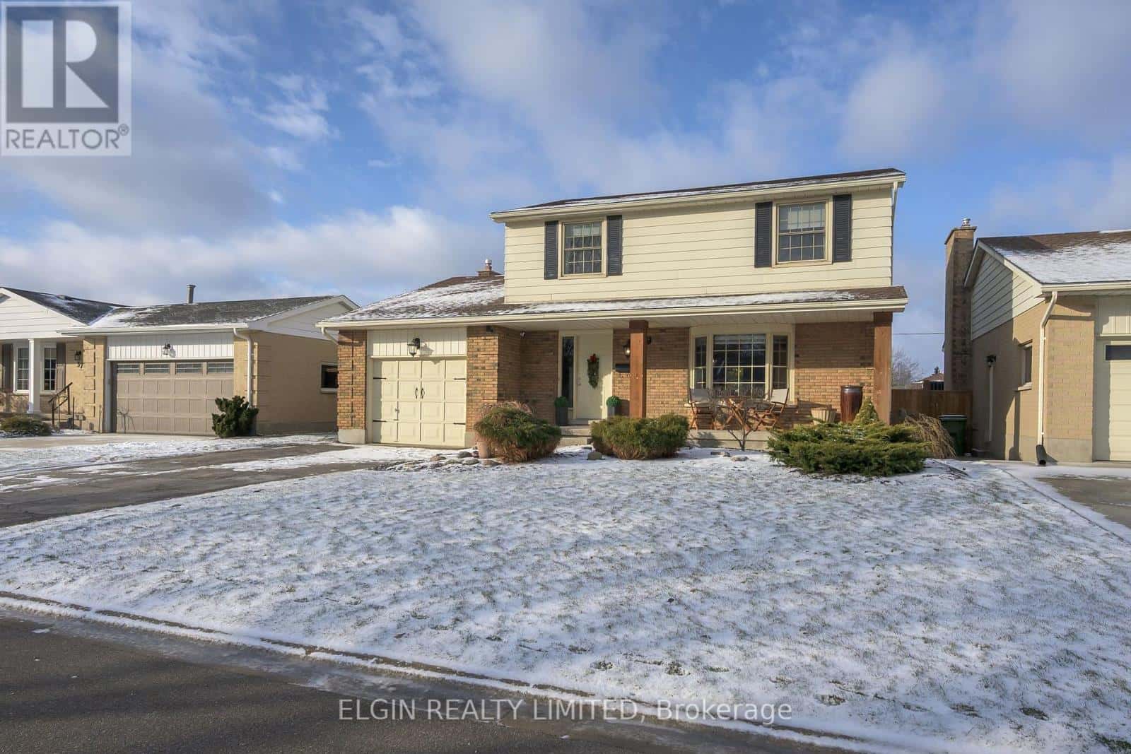 39 LUTON CRESCENT — St. Thomas, Ontario - Photo 2 of 46