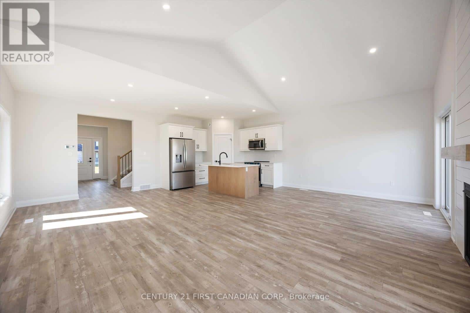 644 KETTER WAY — Plympton-Wyoming (Plympton Wyoming), Ontario - Photo 5 of 27