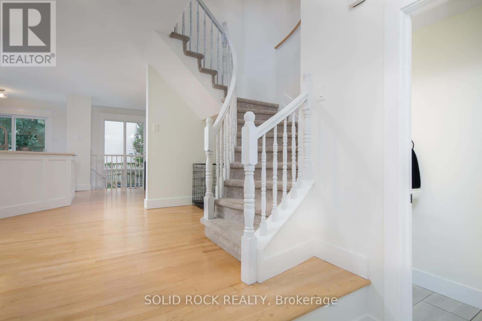 119 KINCARDINE DRIVE — Ottawa, Ontario - Photo 5 of 40