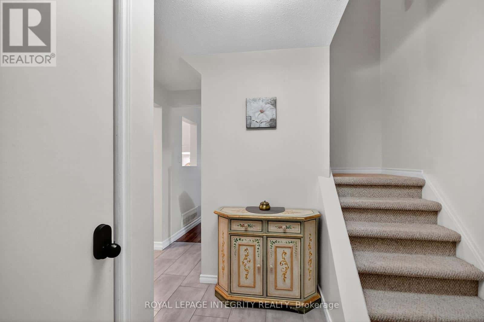 36 - 1867 SIMARD DRIVE — Ottawa, Ontario - Photo 4 of 19