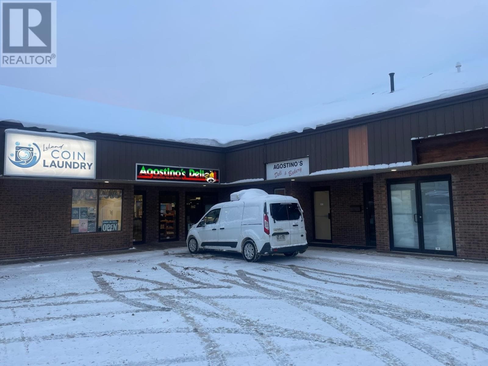 220 Leland ST — Thunder Bay, Ontario - Main photo